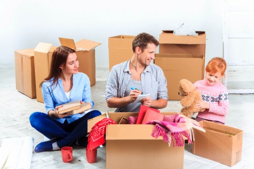 Man With Van Hampton moving service introduction with local relocation support