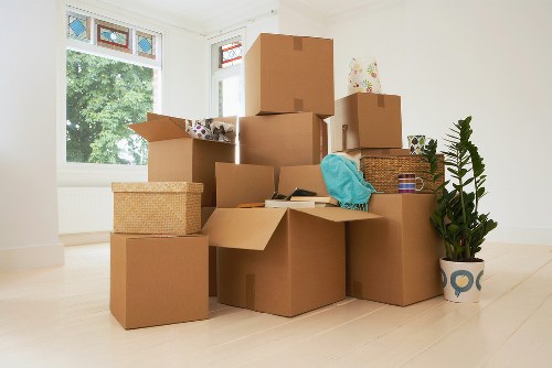 Loading and unloading support from a Hampton man and van team